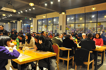 風(fēng)雨同舟，砥礪前行-熱烈祝賀東科集團(tuán)2018年年會(huì)圓滿(mǎn)成功