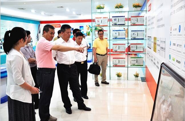 茶山鎮(zhèn)鎮(zhèn)長黎壽康一行蒞臨常平科技園參觀指導