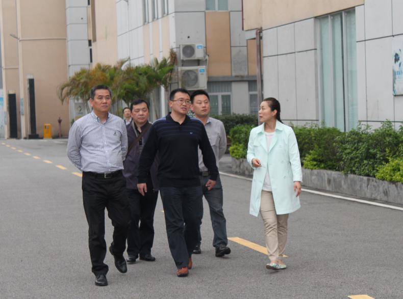 湖南省桃江縣領(lǐng)導(dǎo)、企業(yè)家一行蒞臨常平科技園參觀考察
