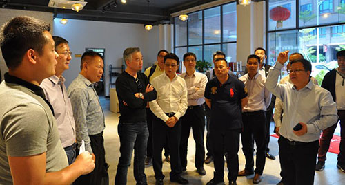 美國莞商聯合會來訪我集團木棆創業園區孵化器參觀交流