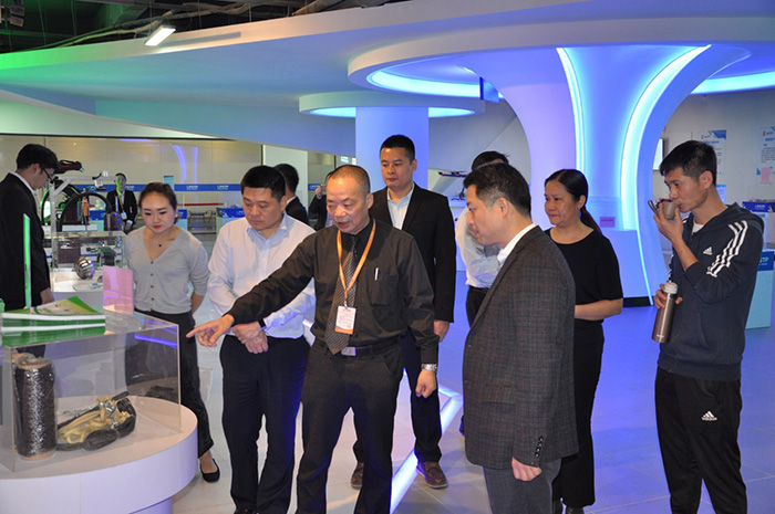 江西萍鄉五陂鎮政府領導蒞臨東科集團參觀交流