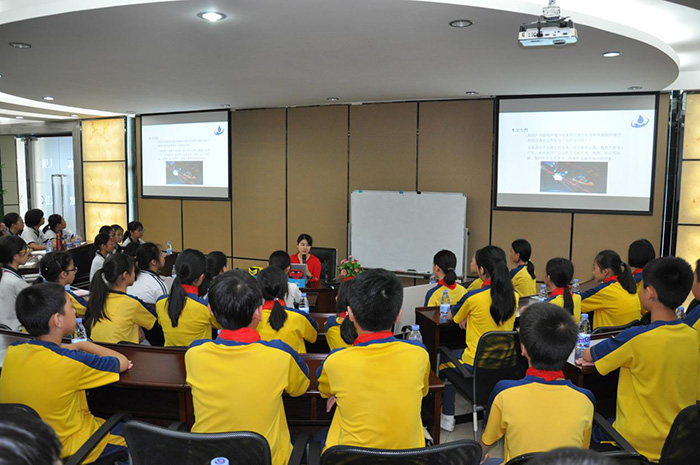 深藍光電科技有限公司在常平科技園舉辦VR課程