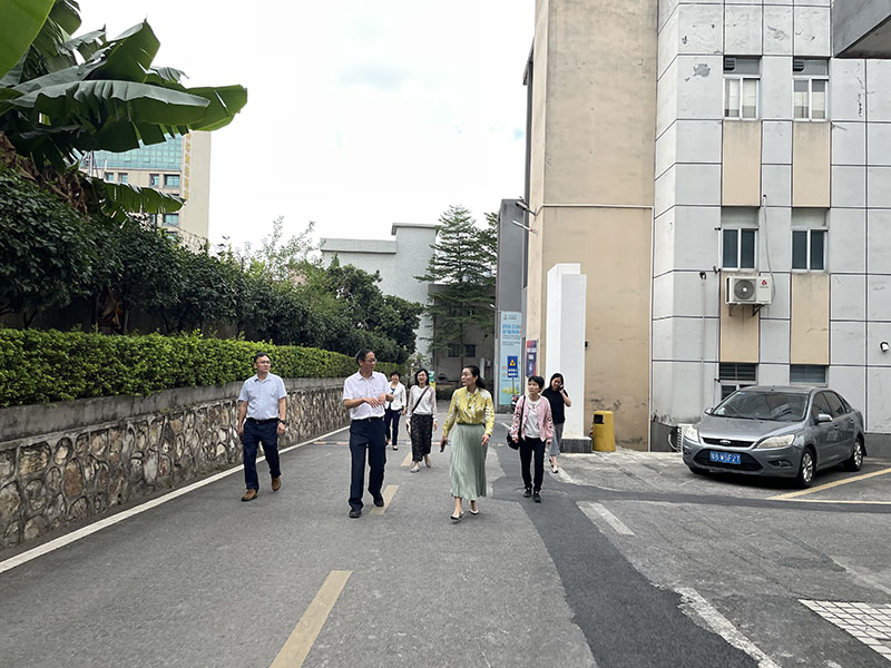 全市民營(yíng)經(jīng)濟(jì)統(tǒng)戰(zhàn)工作第六調(diào)研檢查組赴常平科技園開展調(diào)研檢查的工作