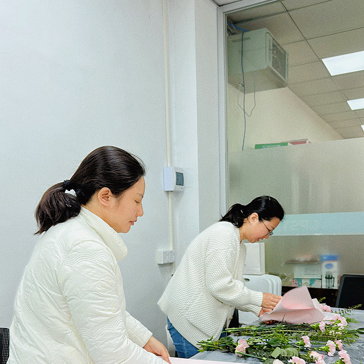 三八婦女節(jié)丨祝福所有女人：愿你笑靨如花，一生不減芳華！